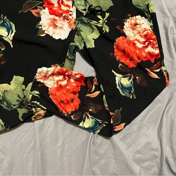 iJeans by Buffalo 🔵 Floral Ankle Joggers M x 28” Black and Red - Picture 3 of 14